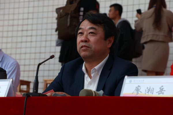 7c4d985cc4ea446ea34bdc3080c9a752.jpg 图片2.jpg