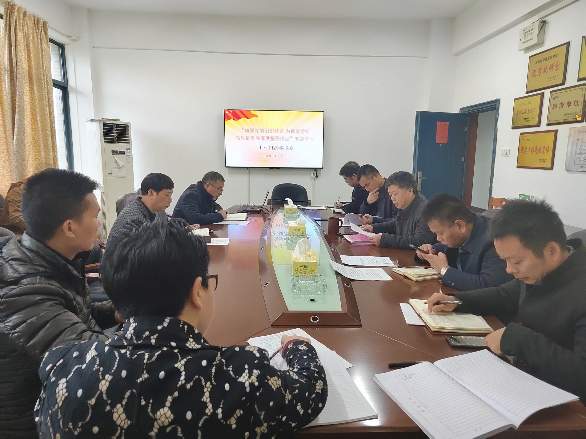 8cd26863856f4463b493f9f805efd5c1.jpg 8cd26863856f4463b493f9f805efd5c1.jpg